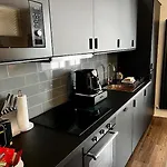 Bijou Boutique Luxury One And Two Bedroom Apartments, Location,parking *