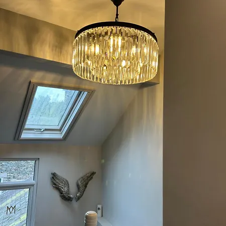 Bijou Boutique Luxury One And Two Bedroom Apartments, Location,parking Apartment *