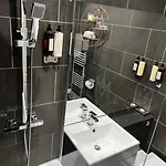 Bijou Boutique Luxury One And Two Bedroom Apartments, Location,parking 아파트 보우네스온윈더미어