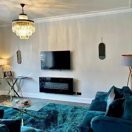 Bijou Boutique Luxury One And Two Bedroom Apartments, Location,parking 아파트 보우네스온윈더미어